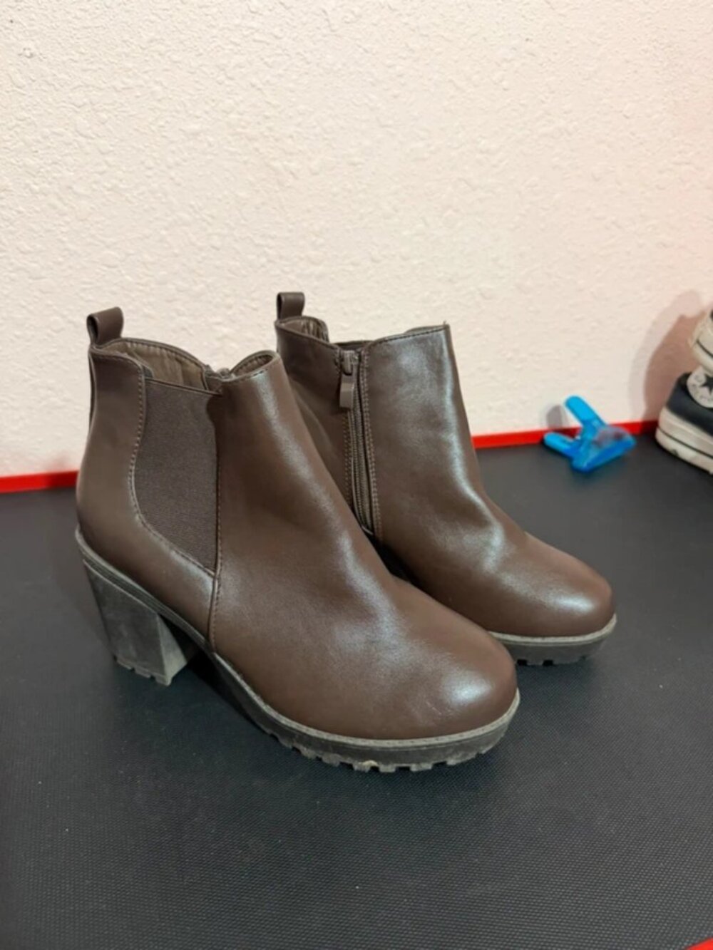 Heel boots
